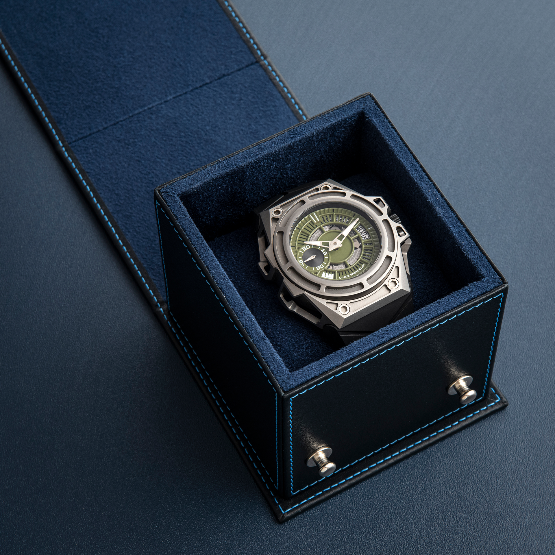 LW Travel Box Single 06